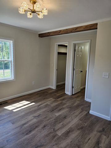 212 Donoho Ave, Lafayette, TN 37083