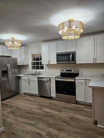 212 Donoho Ave, Lafayette, TN 37083