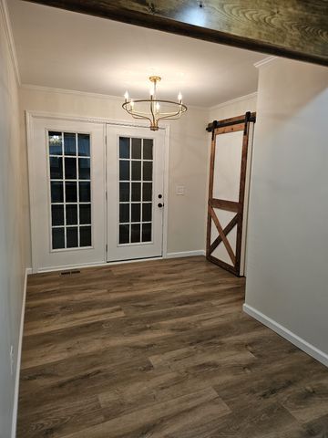 212 Donoho Ave, Lafayette, TN 37083