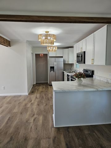 212 Donoho Ave, Lafayette, TN 37083