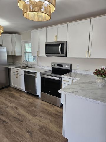 212 Donoho Ave, Lafayette, TN 37083