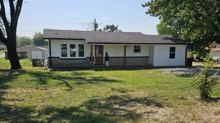 212 Donoho Ave, Lafayette, TN 37083