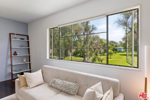 5587 Village, Los Angeles, CA 90016