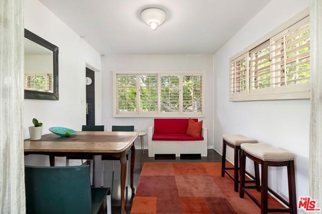 5587 Village, Los Angeles, CA 90016