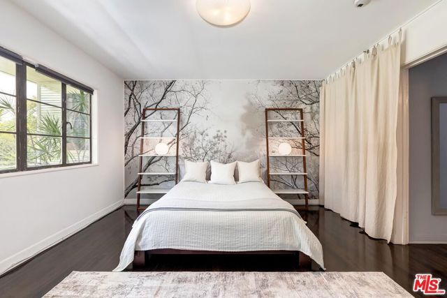 5587 Village, Los Angeles, CA 90016