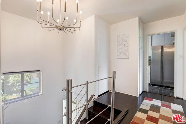 5587 Village, Los Angeles, CA 90016