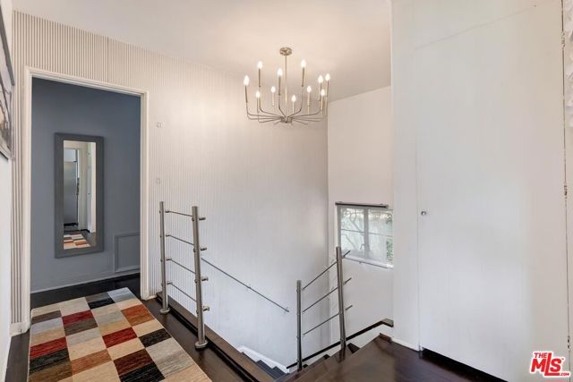 5587 Village, Los Angeles, CA 90016