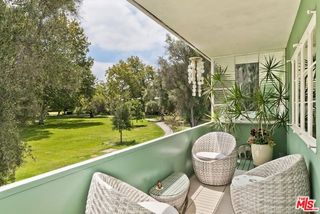 5587 Village, Los Angeles, CA 90016