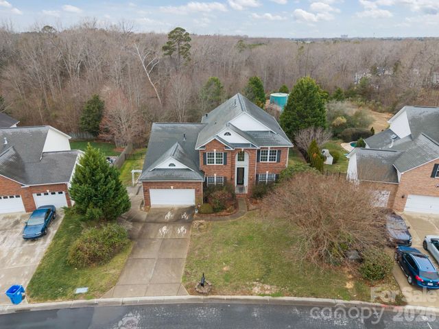 14724 Bridle Trace Lane, Pineville, NC 28134