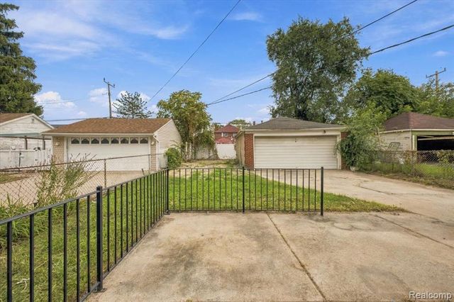 16180 Wildemere Street, Detroit, MI 48221
