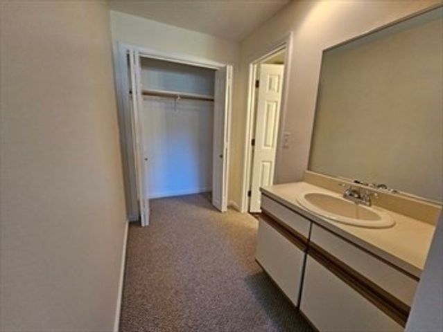 311 Maple Brook Rd 311, Bellingham, MA 02019