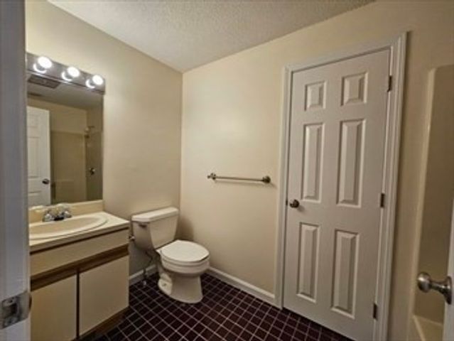 311 Maple Brook Rd 311, Bellingham, MA 02019