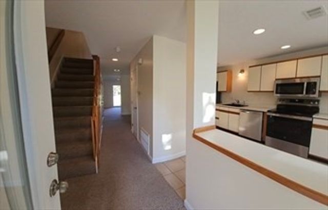 311 Maple Brook Rd 311, Bellingham, MA 02019