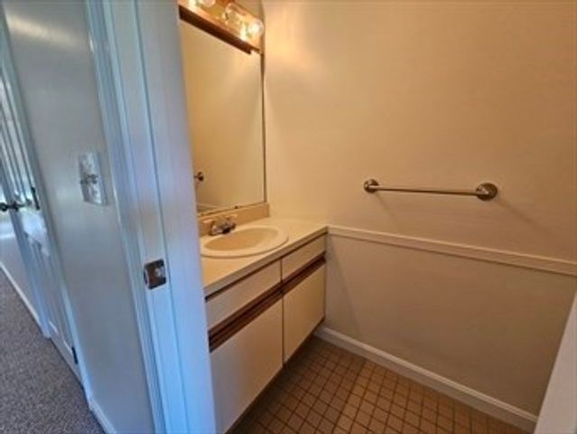 311 Maple Brook Rd 311, Bellingham, MA 02019