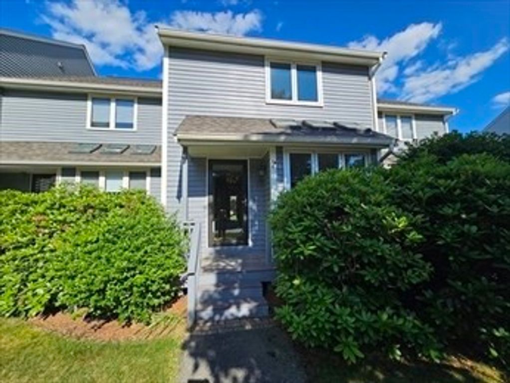311 Maple Brook Rd 311, Bellingham, MA 02019
