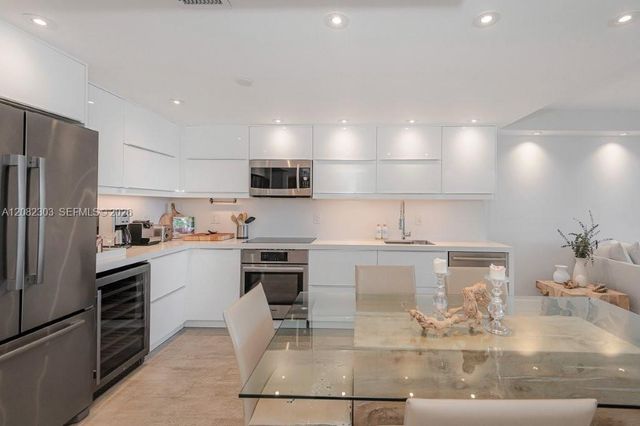 2301 Collins Avenue 738, Miami Beach, FL 33139