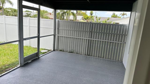 3261 SW 4th Street, Deerfield Beach, FL 33442