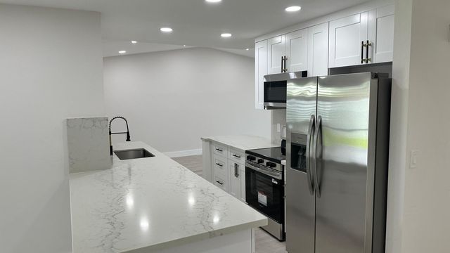 3261 SW 4th Street, Deerfield Beach, FL 33442