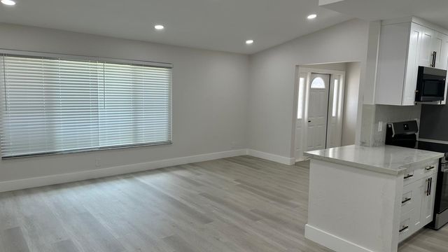3261 SW 4th Street, Deerfield Beach, FL 33442