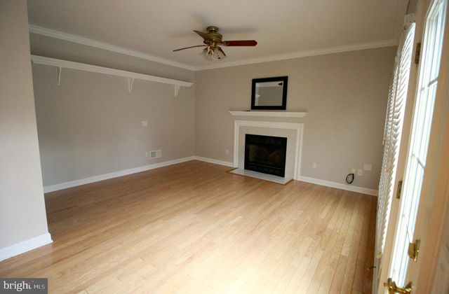 20940 COX MILLS CT, Ashburn, VA 20147