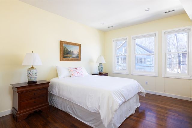 95 Beals Street 2, Brookline, MA 02446