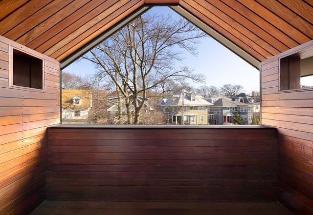 95 Beals Street 2, Brookline, MA 02446