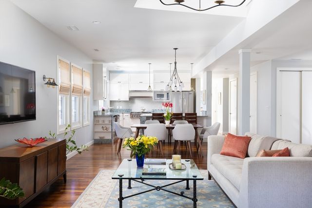 95 Beals Street 2, Brookline, MA 02446