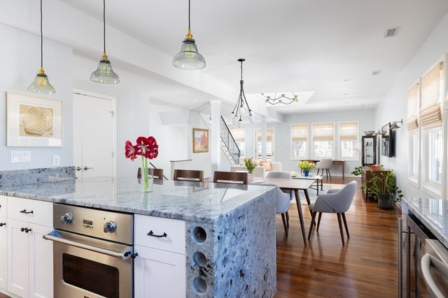 95 Beals Street 2, Brookline, MA 02446