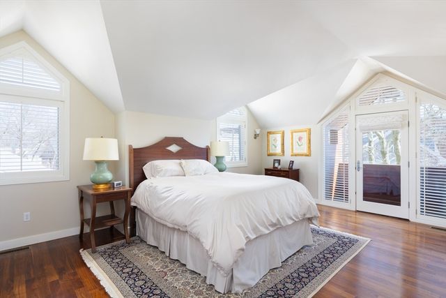 95 Beals Street 2, Brookline, MA 02446