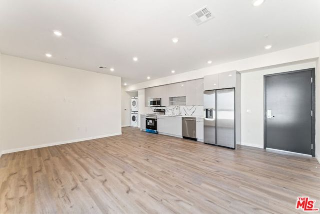3105 Bellevue Avenue 204, Los Angeles, CA 90026