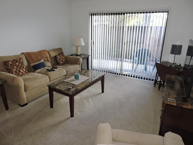 3402 Gardens East Drive 7A, Palm Beach Gardens, FL 33410