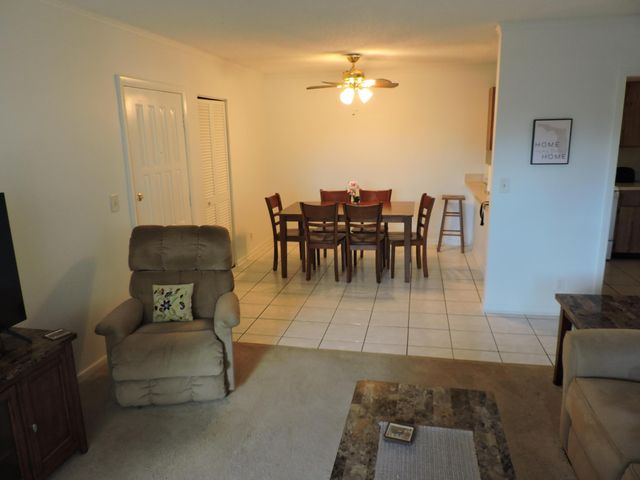 3402 Gardens East Drive 7A, Palm Beach Gardens, FL 33410