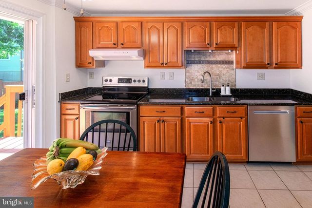 4013 PICKSTONE DR, Fairfax, VA 22032