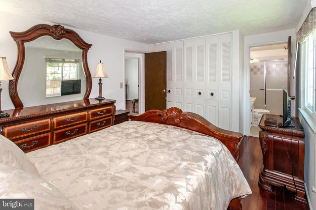 4013 PICKSTONE DR, Fairfax, VA 22032