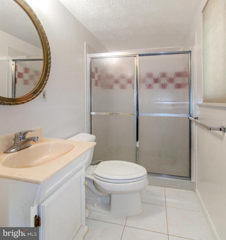 4013 PICKSTONE DR, Fairfax, VA 22032