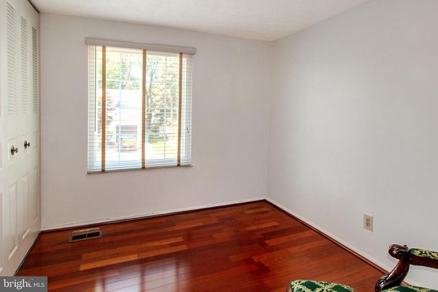4013 PICKSTONE DR, Fairfax, VA 22032