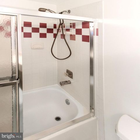 4013 PICKSTONE DR, Fairfax, VA 22032