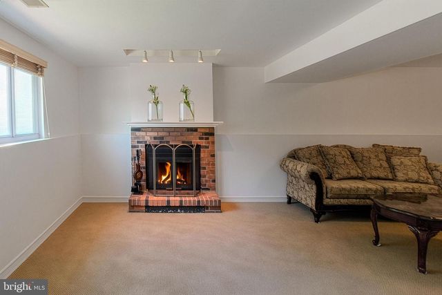 4013 PICKSTONE DR, Fairfax, VA 22032