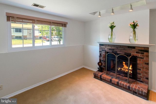 4013 PICKSTONE DR, Fairfax, VA 22032