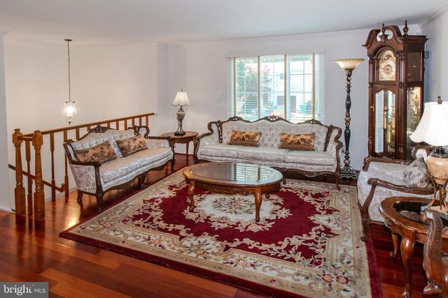 4013 PICKSTONE DR, Fairfax, VA 22032