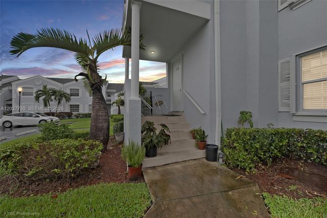 2622 SE 19th Court 207B, Homestead, FL 33035