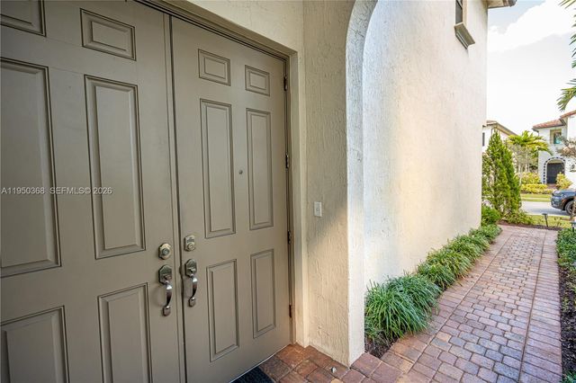 11824 SW 13th Ct, Pembroke Pines, FL 33025