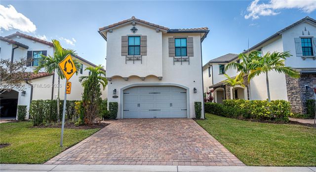 11824 SW 13th Ct, Pembroke Pines, FL 33025