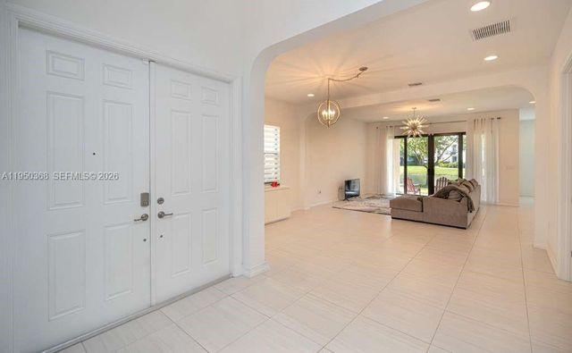 11824 SW 13th Ct, Pembroke Pines, FL 33025