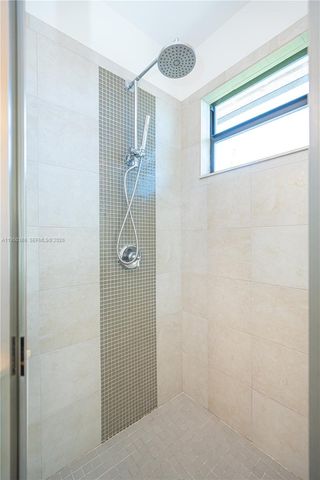 11824 SW 13th Ct, Pembroke Pines, FL 33025