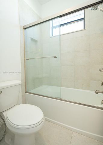 11824 SW 13th Ct, Pembroke Pines, FL 33025