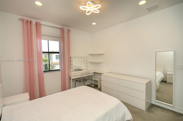 11824 SW 13th Ct, Pembroke Pines, FL 33025