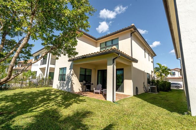 11824 SW 13th Ct, Pembroke Pines, FL 33025