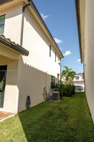 11824 SW 13th Ct, Pembroke Pines, FL 33025