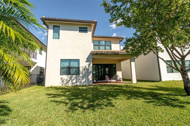 11824 SW 13th Ct, Pembroke Pines, FL 33025